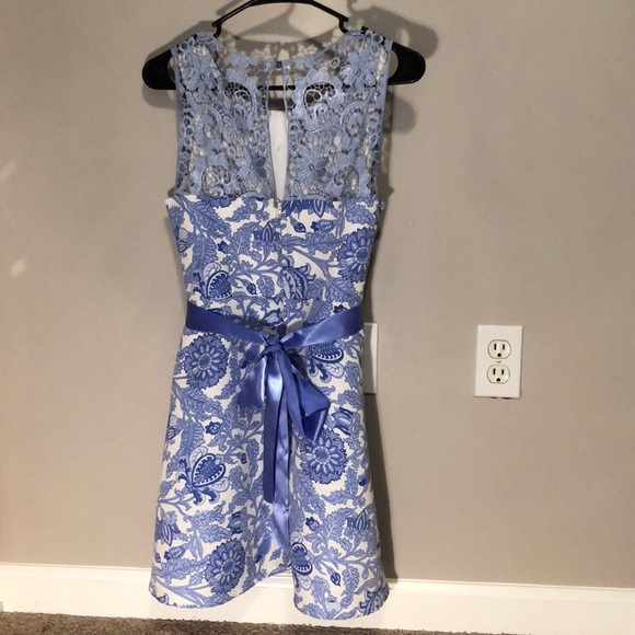 Dress - Picture 2 of 2